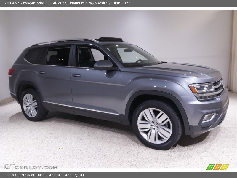 Platinum Gray Metallic / Titan Black 2019 Volkswagen Atlas SEL 4Motion