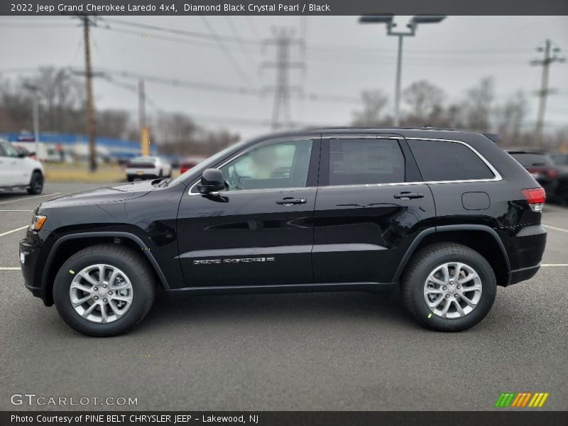 Diamond Black Crystal Pearl / Black 2022 Jeep Grand Cherokee Laredo 4x4