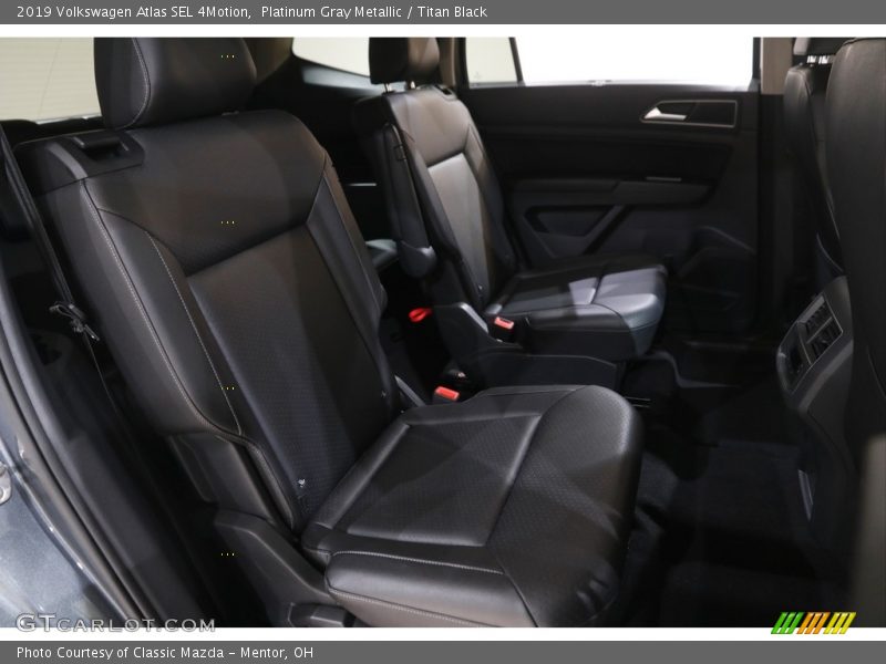 Platinum Gray Metallic / Titan Black 2019 Volkswagen Atlas SEL 4Motion