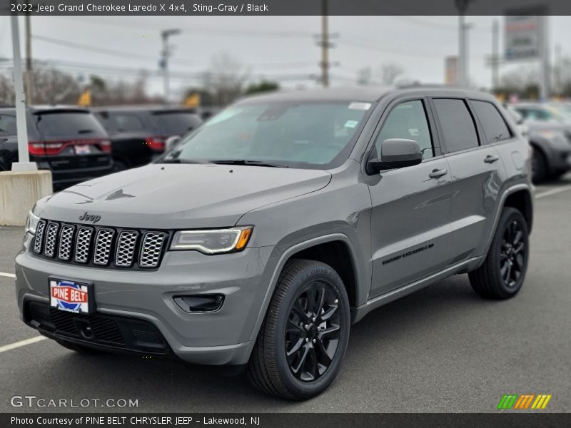 Sting-Gray / Black 2022 Jeep Grand Cherokee Laredo X 4x4