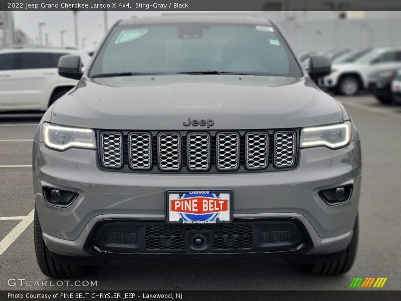 Sting-Gray / Black 2022 Jeep Grand Cherokee Laredo X 4x4