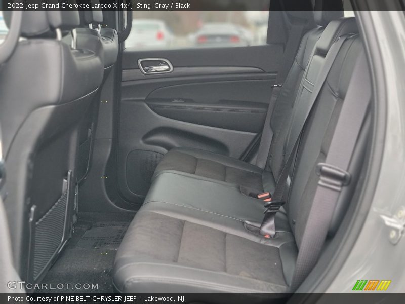 Sting-Gray / Black 2022 Jeep Grand Cherokee Laredo X 4x4