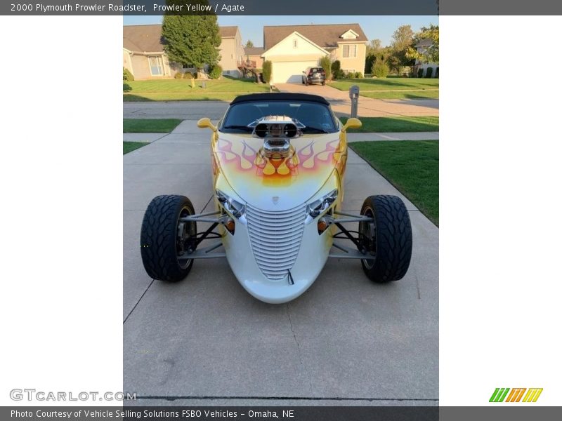 Prowler Yellow / Agate 2000 Plymouth Prowler Roadster