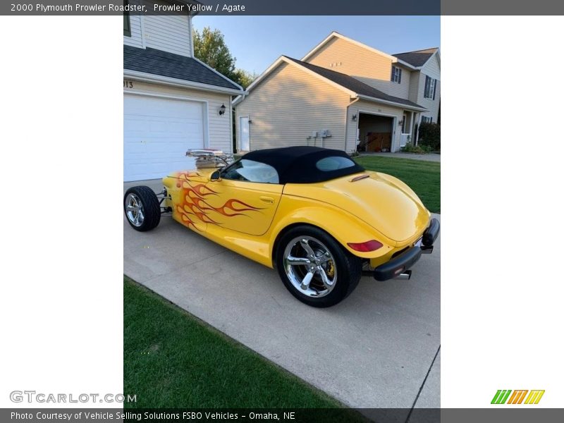 Prowler Yellow / Agate 2000 Plymouth Prowler Roadster