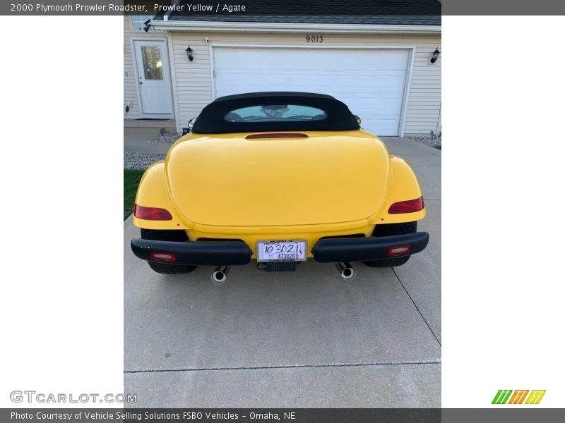 Prowler Yellow / Agate 2000 Plymouth Prowler Roadster