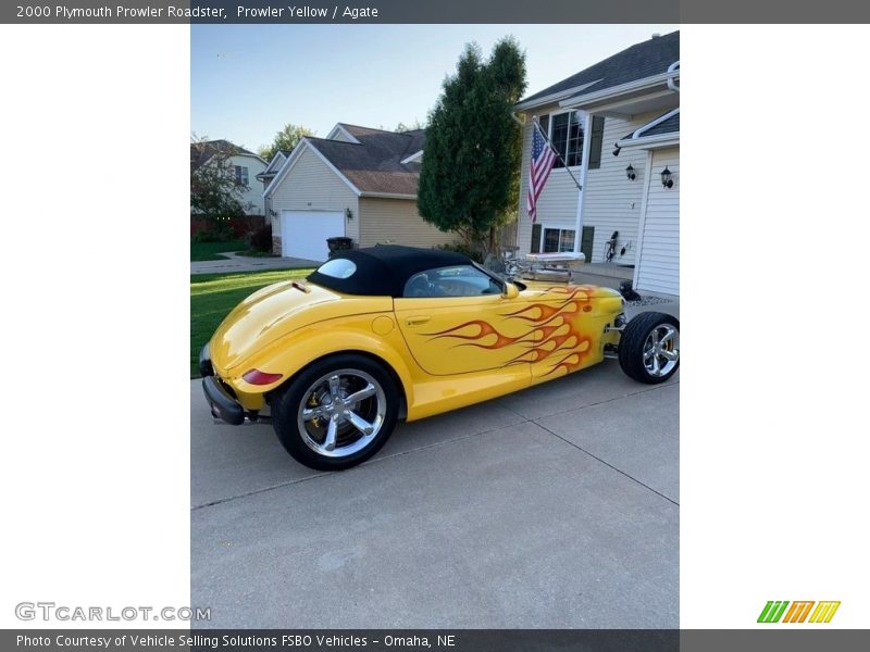Prowler Yellow / Agate 2000 Plymouth Prowler Roadster