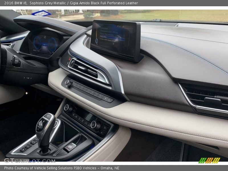 Sophisto Grey Metallic / Gigia Amido Black Full Perforated Leather 2016 BMW i8