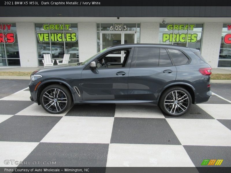 Dark Graphite Metallic / Ivory White 2021 BMW X5 M50i
