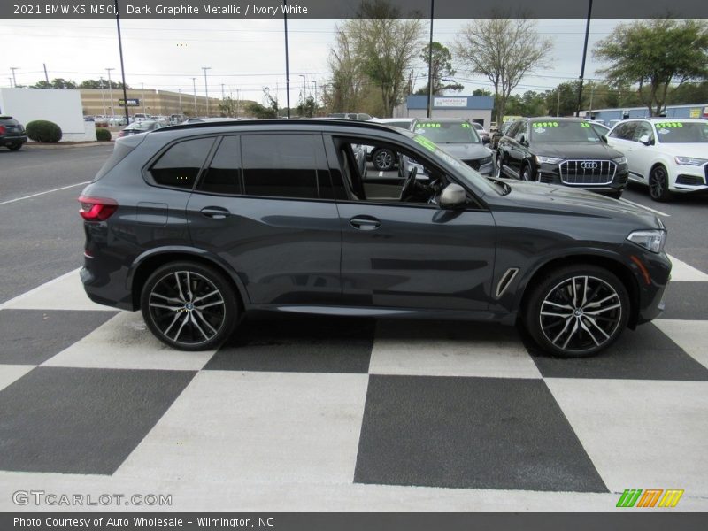 Dark Graphite Metallic / Ivory White 2021 BMW X5 M50i