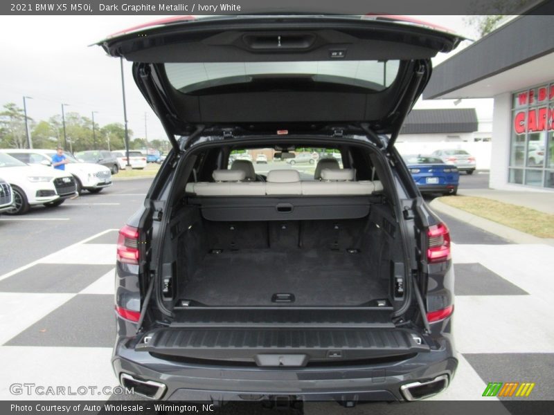 Dark Graphite Metallic / Ivory White 2021 BMW X5 M50i