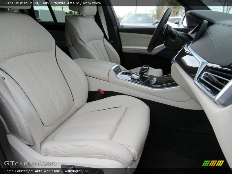 Dark Graphite Metallic / Ivory White 2021 BMW X5 M50i