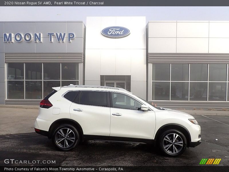 Pearl White Tricoat / Charcoal 2020 Nissan Rogue SV AWD