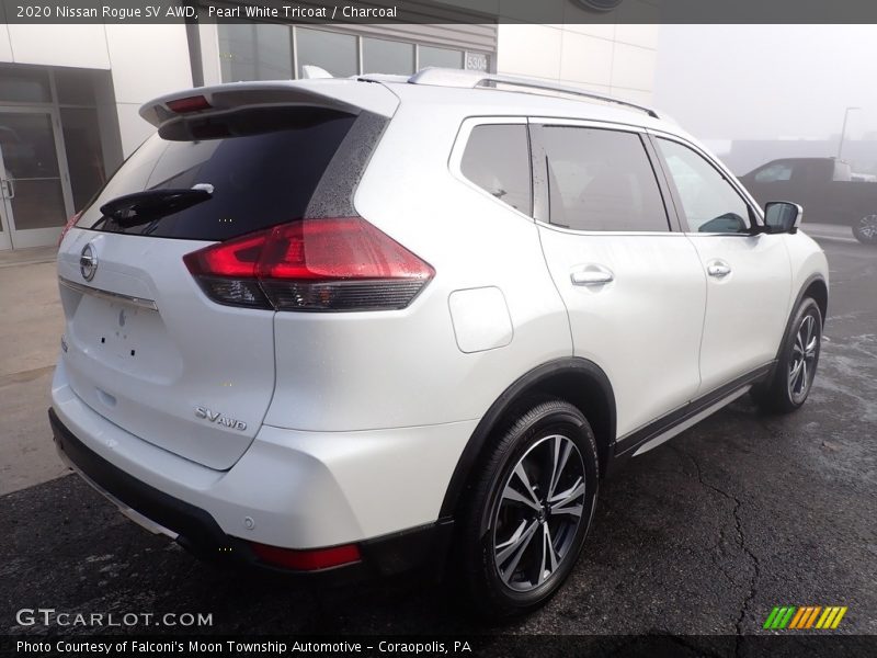 Pearl White Tricoat / Charcoal 2020 Nissan Rogue SV AWD