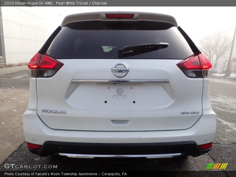 Pearl White Tricoat / Charcoal 2020 Nissan Rogue SV AWD