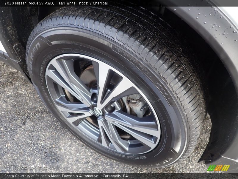 Pearl White Tricoat / Charcoal 2020 Nissan Rogue SV AWD