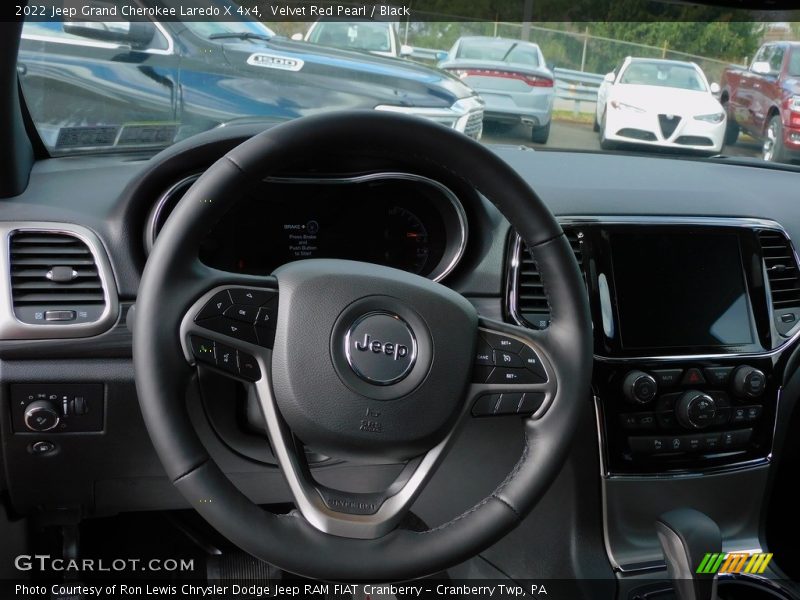 Velvet Red Pearl / Black 2022 Jeep Grand Cherokee Laredo X 4x4