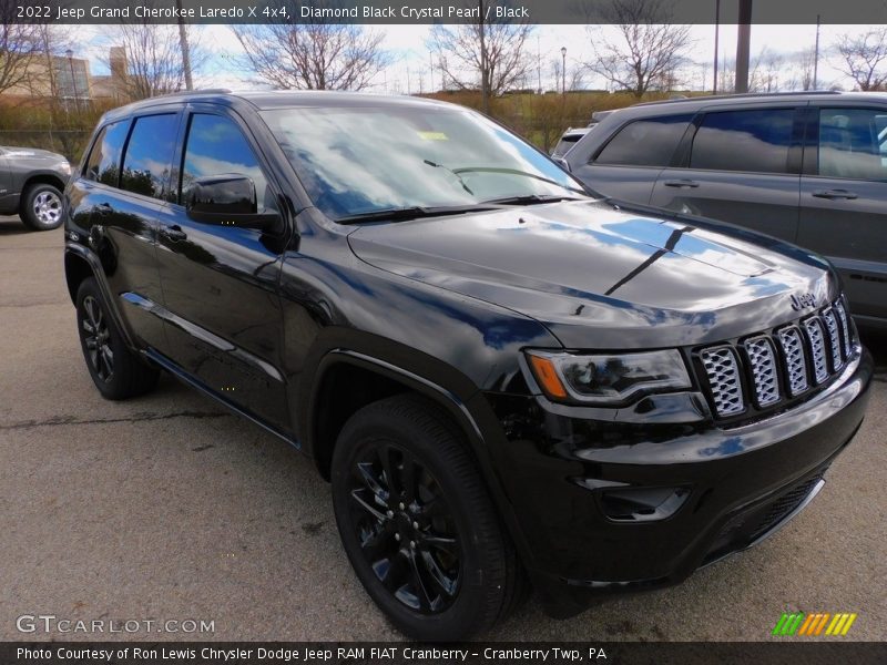 Diamond Black Crystal Pearl / Black 2022 Jeep Grand Cherokee Laredo X 4x4