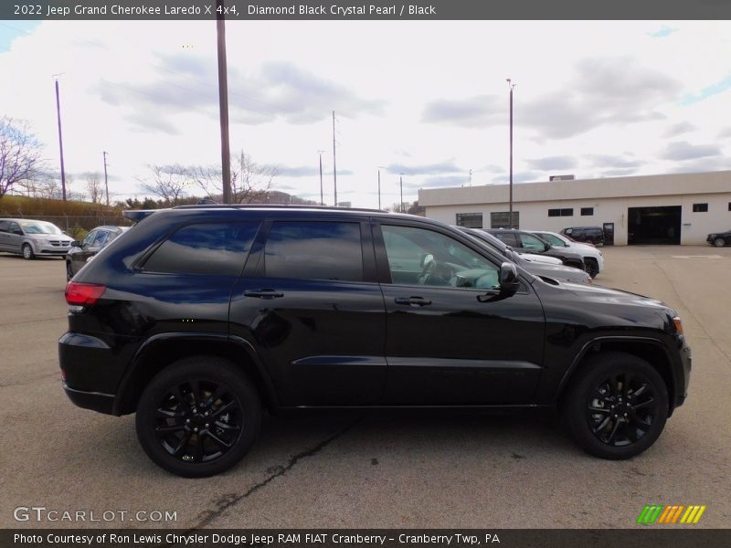 Diamond Black Crystal Pearl / Black 2022 Jeep Grand Cherokee Laredo X 4x4