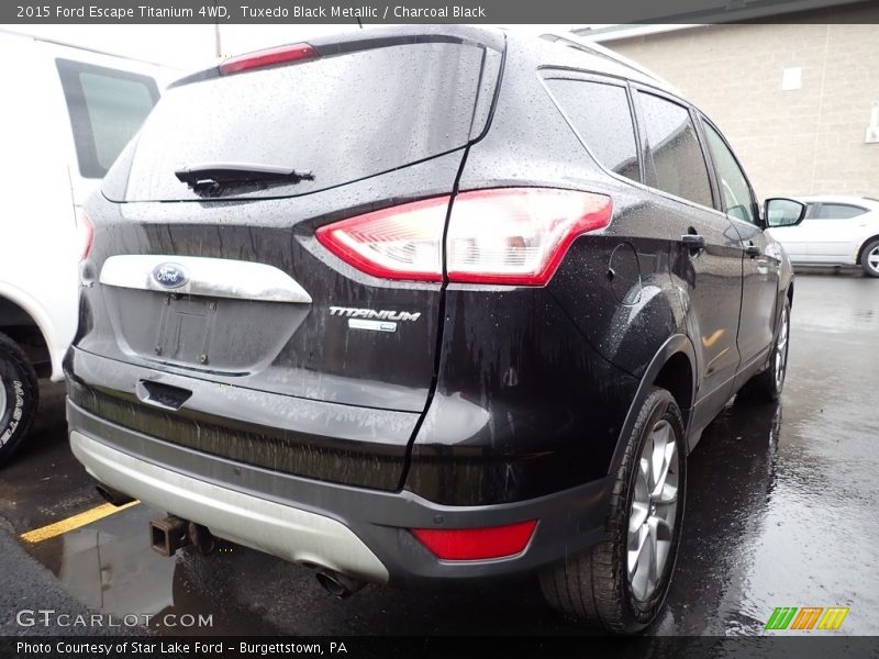 Tuxedo Black Metallic / Charcoal Black 2015 Ford Escape Titanium 4WD