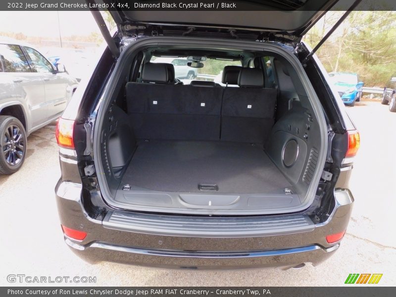 Diamond Black Crystal Pearl / Black 2022 Jeep Grand Cherokee Laredo X 4x4