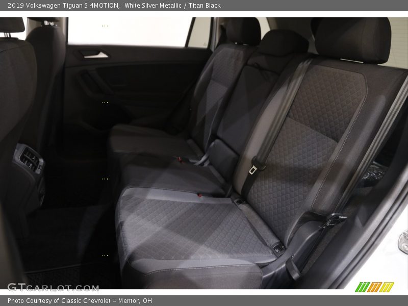 White Silver Metallic / Titan Black 2019 Volkswagen Tiguan S 4MOTION