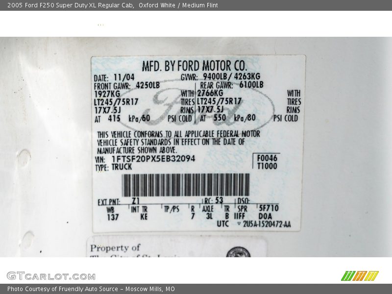 Oxford White / Medium Flint 2005 Ford F250 Super Duty XL Regular Cab