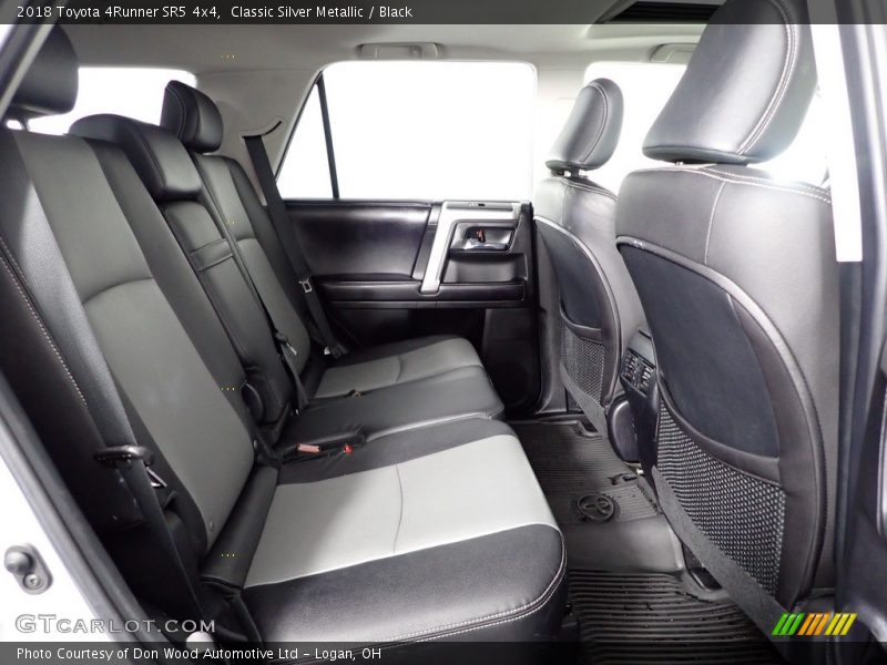 Classic Silver Metallic / Black 2018 Toyota 4Runner SR5 4x4