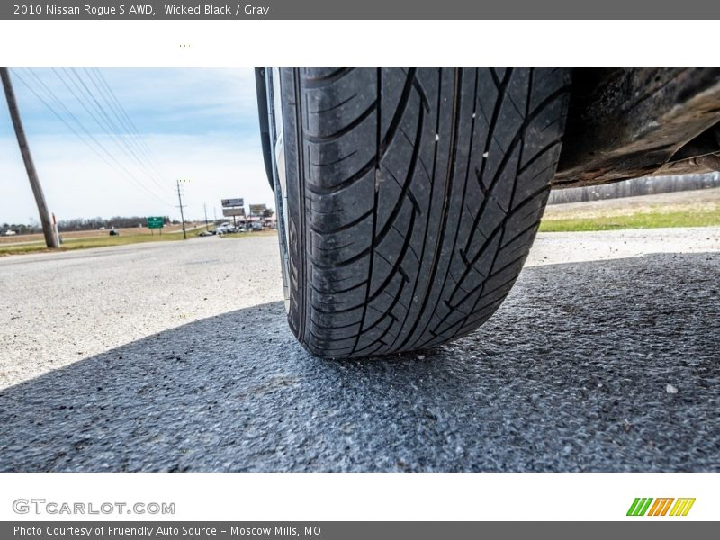 Wicked Black / Gray 2010 Nissan Rogue S AWD