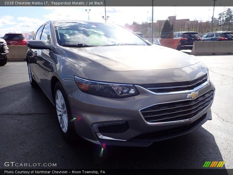 Pepperdust Metallic / Jet Black 2018 Chevrolet Malibu LT