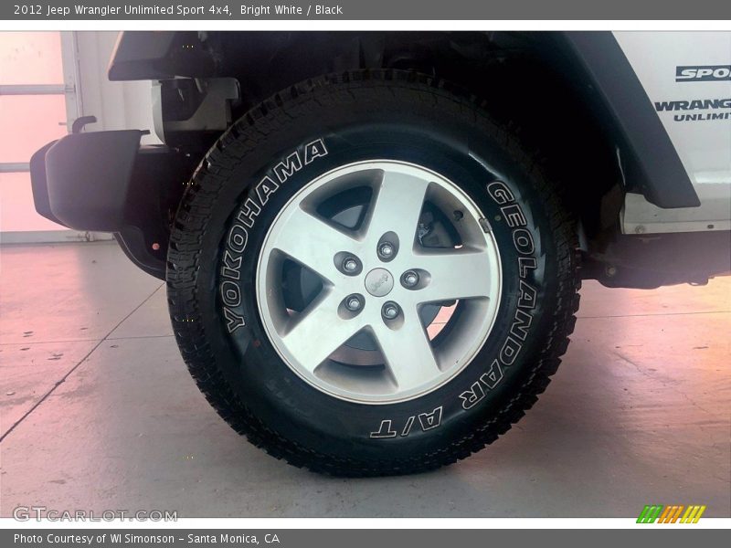 Bright White / Black 2012 Jeep Wrangler Unlimited Sport 4x4