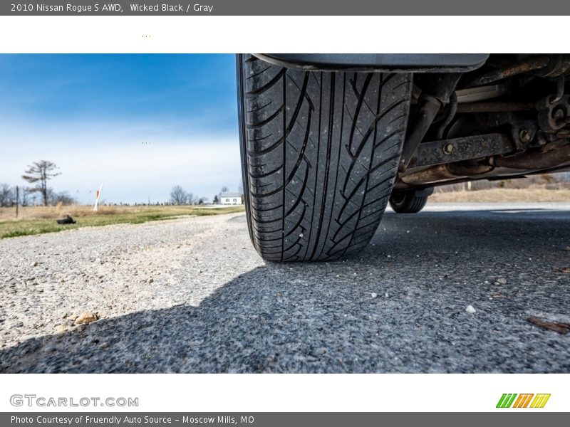 Wicked Black / Gray 2010 Nissan Rogue S AWD
