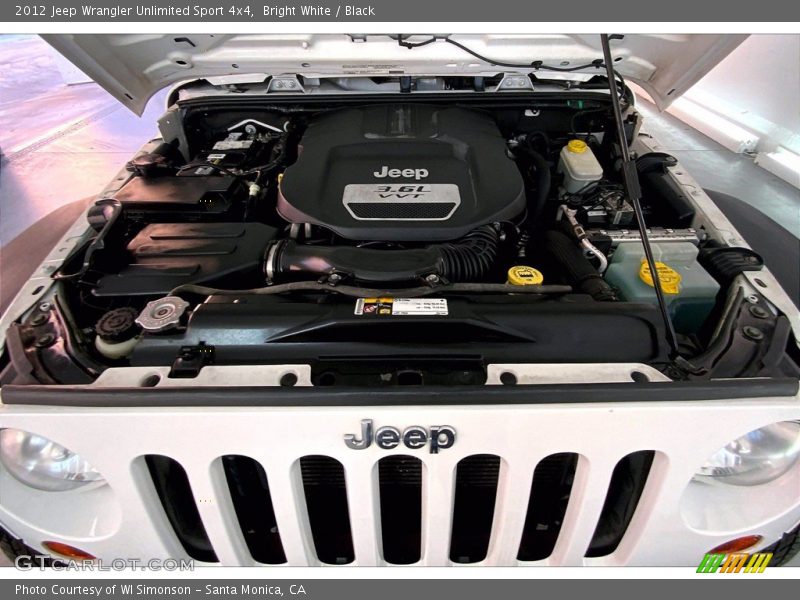 Bright White / Black 2012 Jeep Wrangler Unlimited Sport 4x4