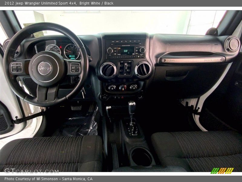 Bright White / Black 2012 Jeep Wrangler Unlimited Sport 4x4