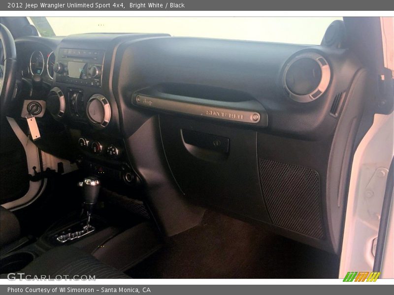 Bright White / Black 2012 Jeep Wrangler Unlimited Sport 4x4
