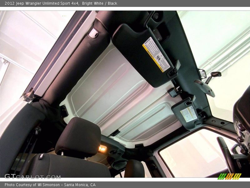 Bright White / Black 2012 Jeep Wrangler Unlimited Sport 4x4