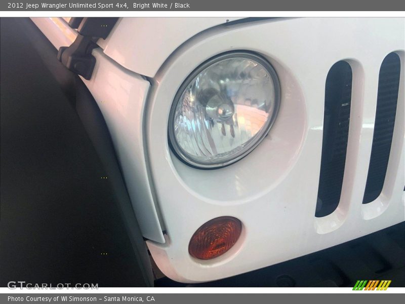 Bright White / Black 2012 Jeep Wrangler Unlimited Sport 4x4