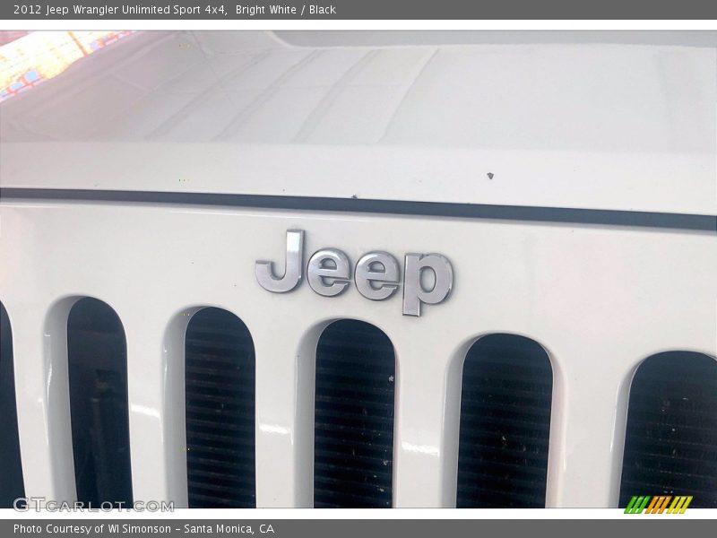 Bright White / Black 2012 Jeep Wrangler Unlimited Sport 4x4