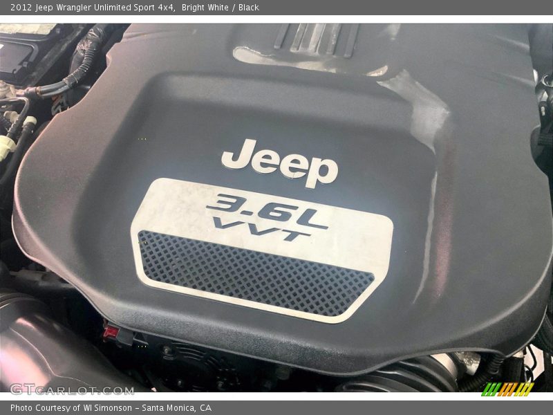 Bright White / Black 2012 Jeep Wrangler Unlimited Sport 4x4