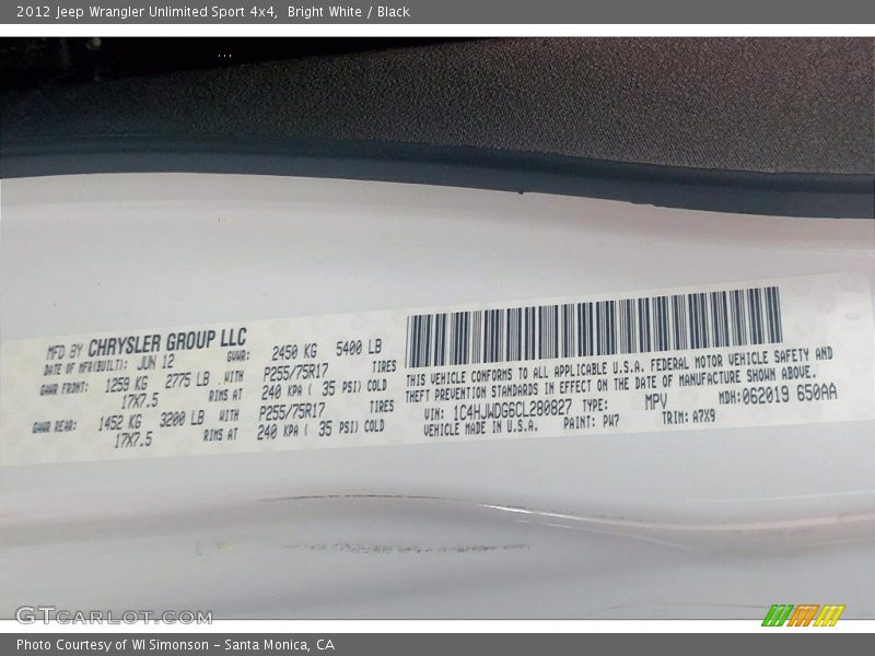 Bright White / Black 2012 Jeep Wrangler Unlimited Sport 4x4
