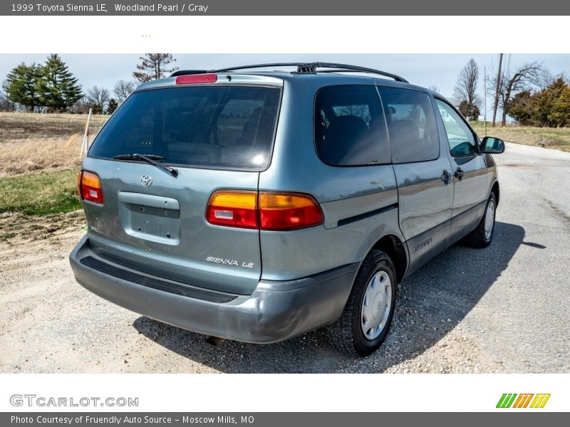 Woodland Pearl / Gray 1999 Toyota Sienna LE