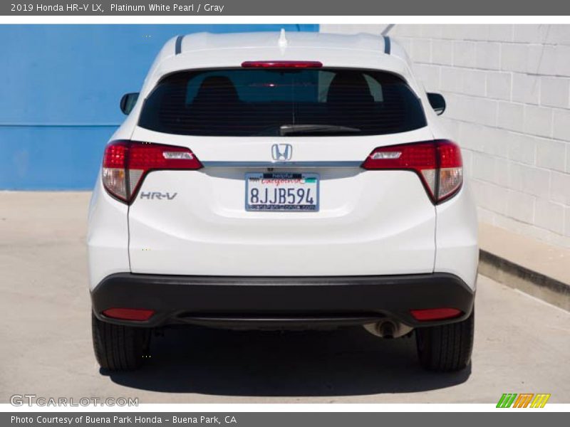Platinum White Pearl / Gray 2019 Honda HR-V LX