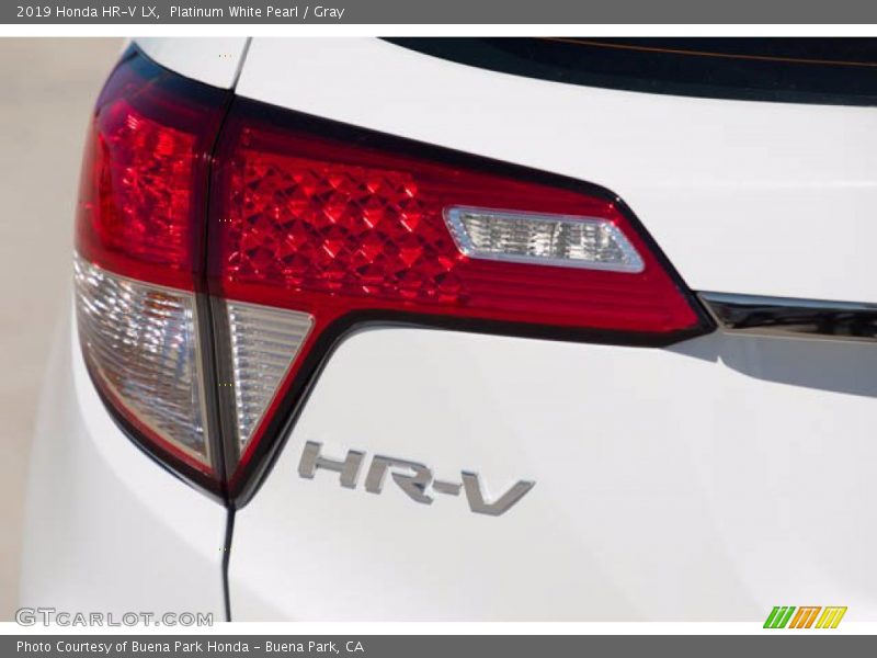 Platinum White Pearl / Gray 2019 Honda HR-V LX