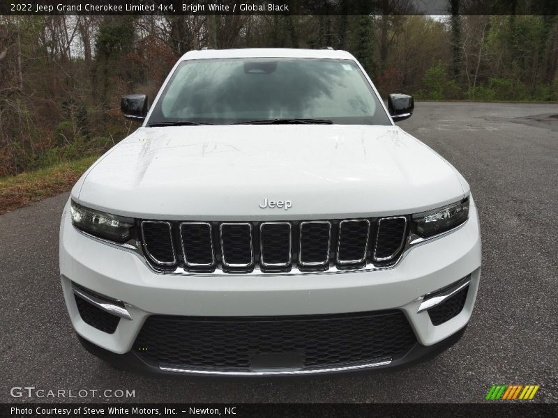 Bright White / Global Black 2022 Jeep Grand Cherokee Limited 4x4