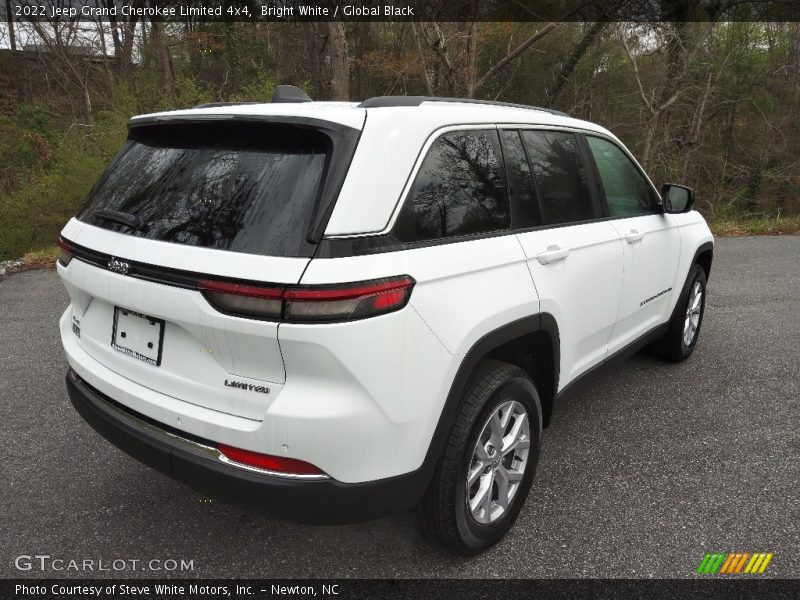 Bright White / Global Black 2022 Jeep Grand Cherokee Limited 4x4