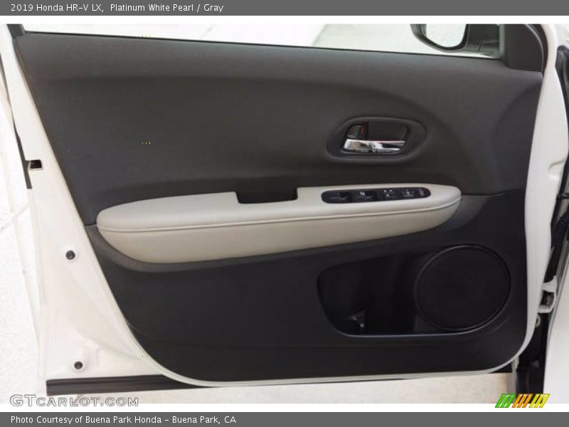Platinum White Pearl / Gray 2019 Honda HR-V LX