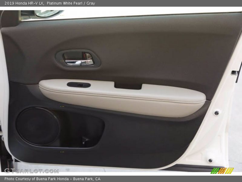Platinum White Pearl / Gray 2019 Honda HR-V LX
