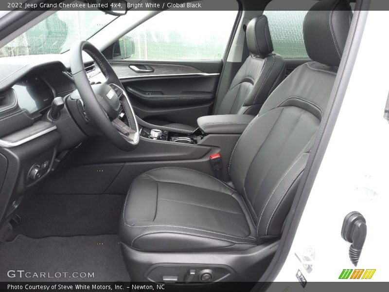 Front Seat of 2022 Grand Cherokee Limited 4x4
