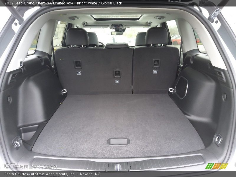  2022 Grand Cherokee Limited 4x4 Trunk