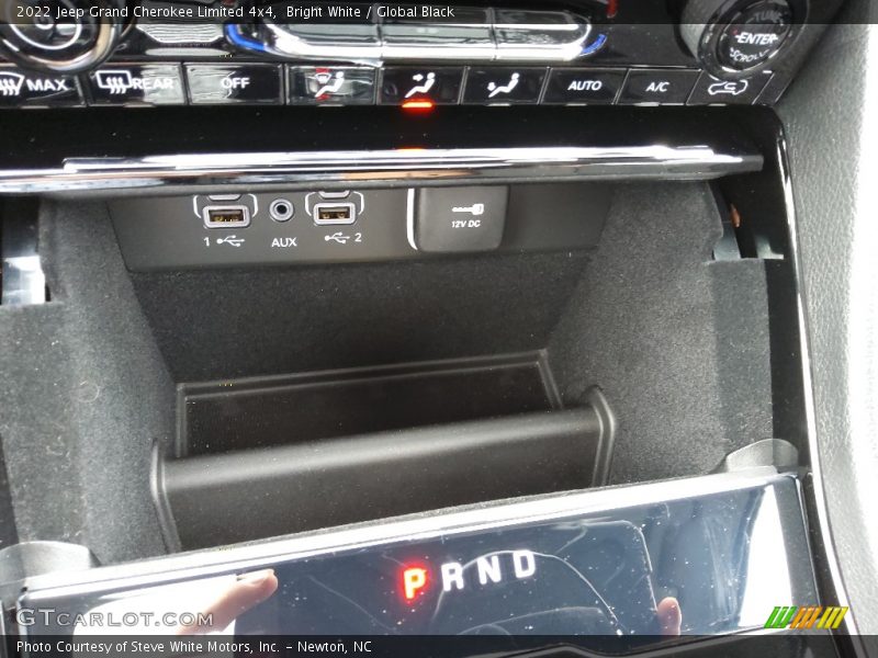 Bright White / Global Black 2022 Jeep Grand Cherokee Limited 4x4