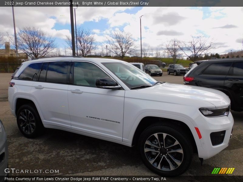 Bright White / Global Black/Steel Gray 2022 Jeep Grand Cherokee Overland 4x4